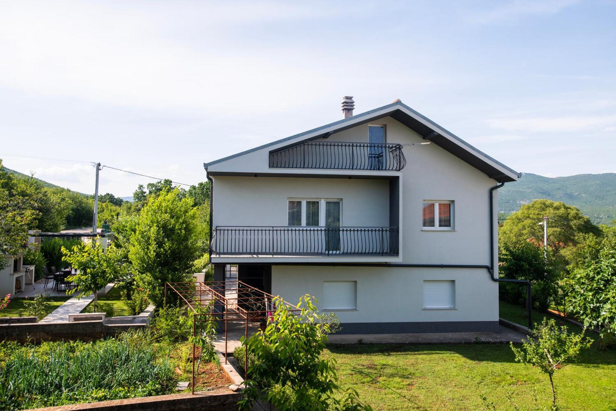 Dicmo Villa Latica מראה חיצוני תמונה