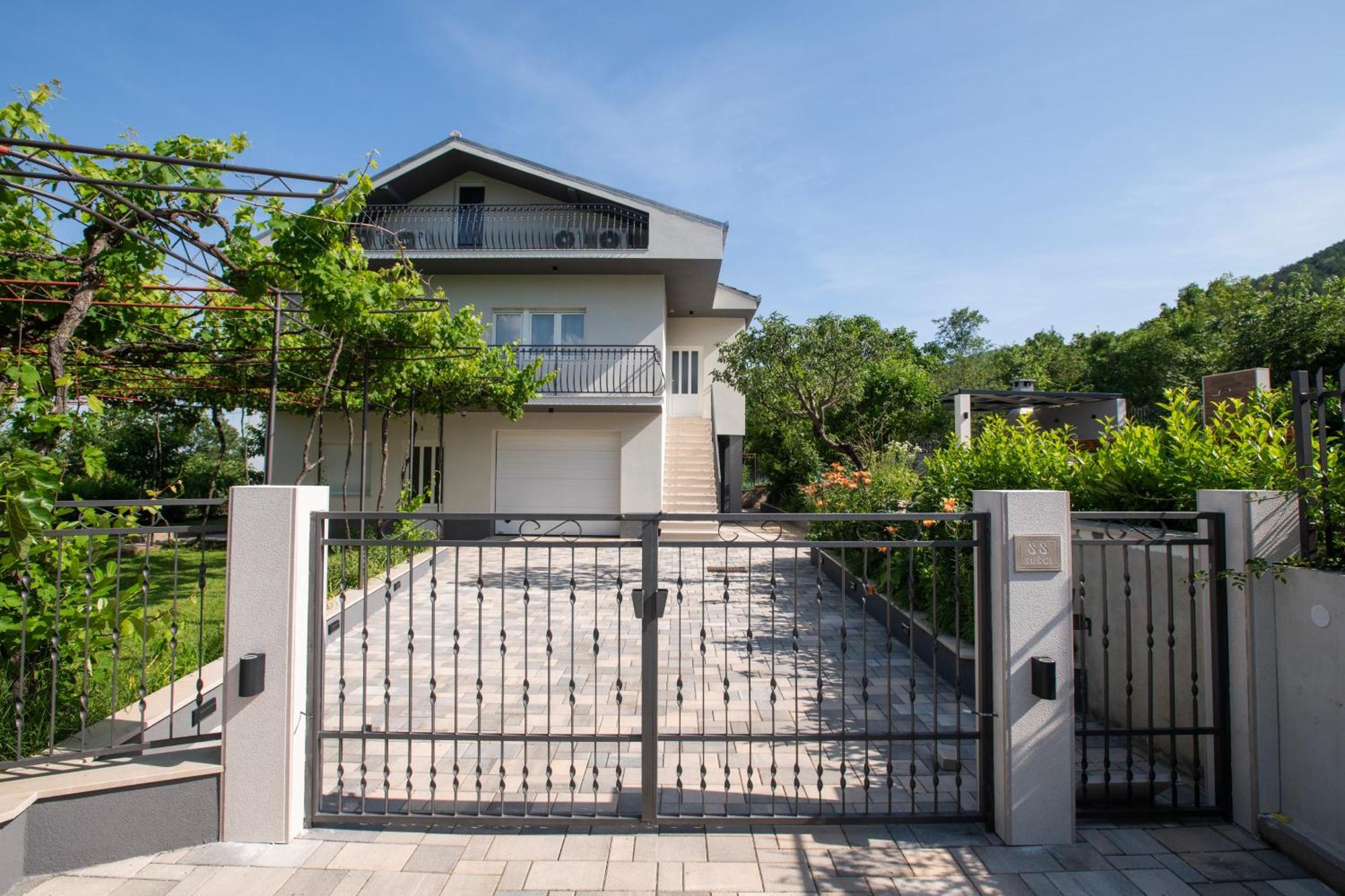 Dicmo Villa Latica מראה חיצוני תמונה